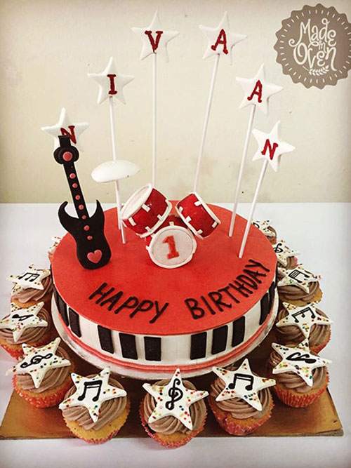 Amazon.com: LaVenty Rock Guitar Music Birthday Cake Toppers Electric Guitar  Rock And RollCake Decorations For Rockstar Theme Party Guitar Party Bass  Party Supplies : Grocery & Gourmet Food